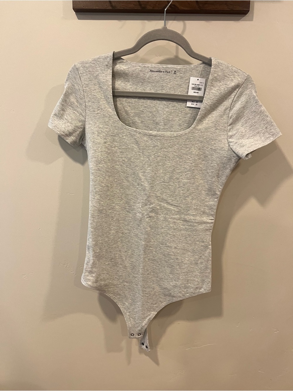NWT Abercrombie & Fitch Light Grey Scoop Neck Bodysuit